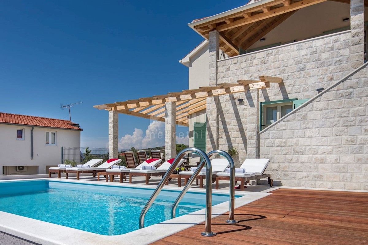 Haus Zu verkaufen - ŠIBENSKO-KNINSKA PRIMOŠTEN