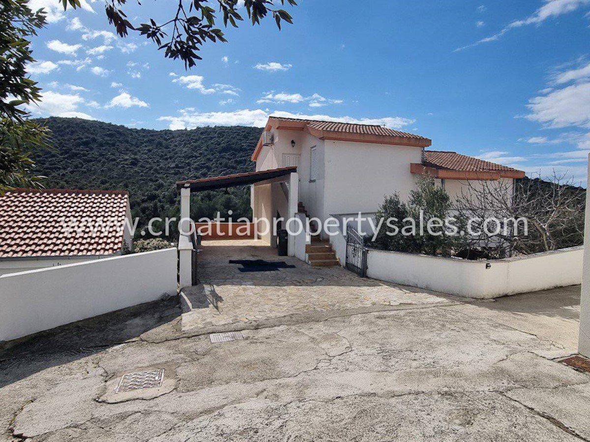 House For sale - SPLITSKO-DALMATINSKA  TROGIR 