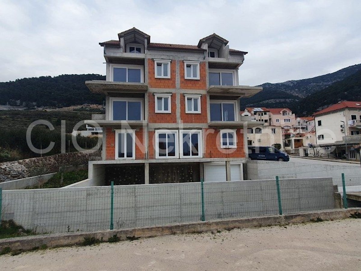 House For sale - SPLITSKO-DALMATINSKA  BRAČ 