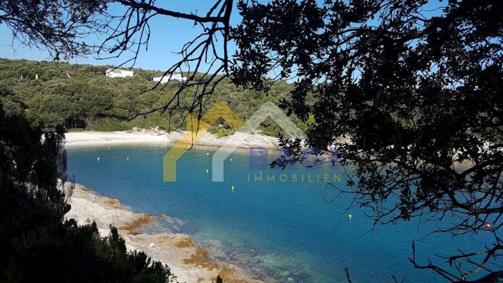 Pozemek na prodej 500 m² – Peruški