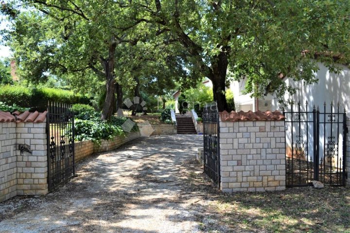 Dom na predaj 450 m² – Poreč