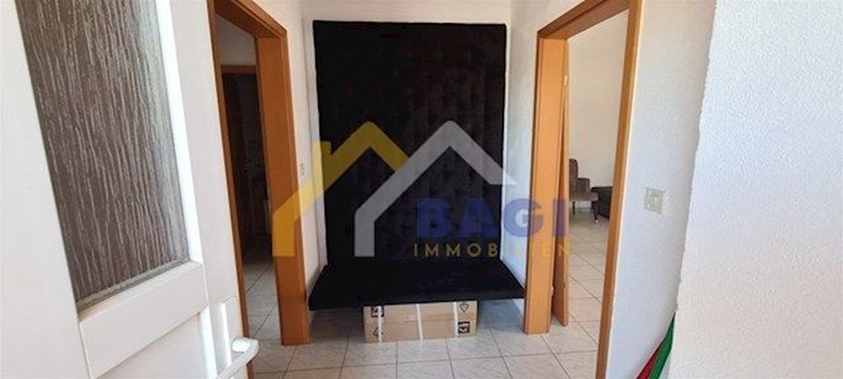 Flat For sale - ZADARSKA  PAKOŠTANE 