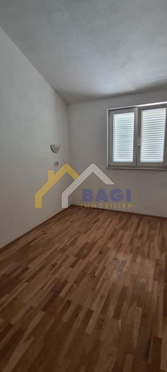 Flat For sale - ZADARSKA  PAKOŠTANE 