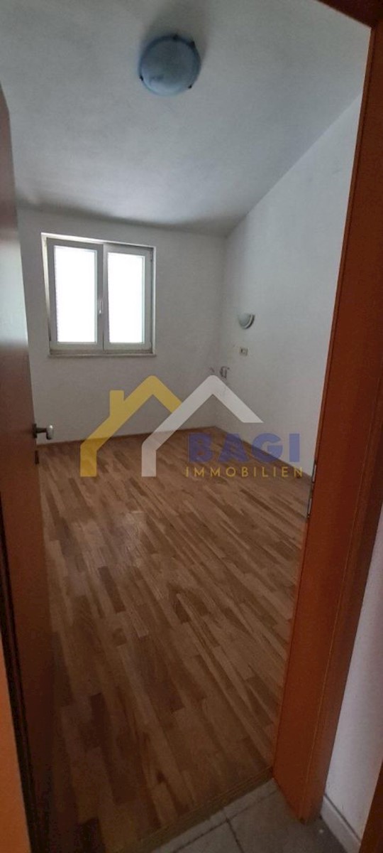 Flat For sale - ZADARSKA  PAKOŠTANE 