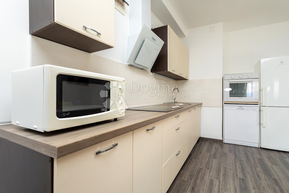 Apartmán Na predaj - PRIMORSKO-GORANSKA  Krk