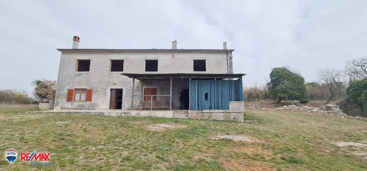Kuća na prodaju 320 m² – Barban