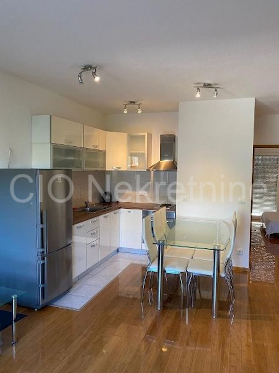 Apartmán Na predaj - SPLITSKO-DALMATINSKA  SEGET 