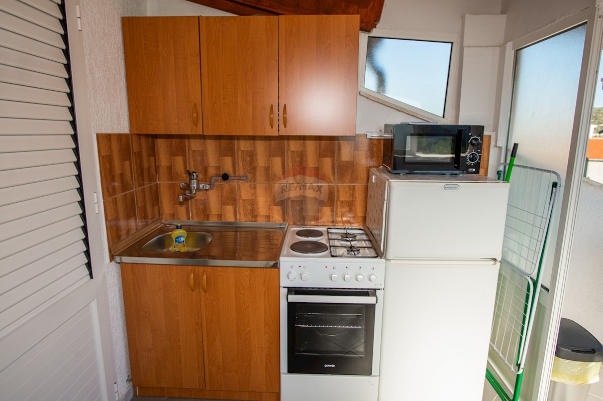 House For sale - ŠIBENSKO-KNINSKA  ROGOZNICA 