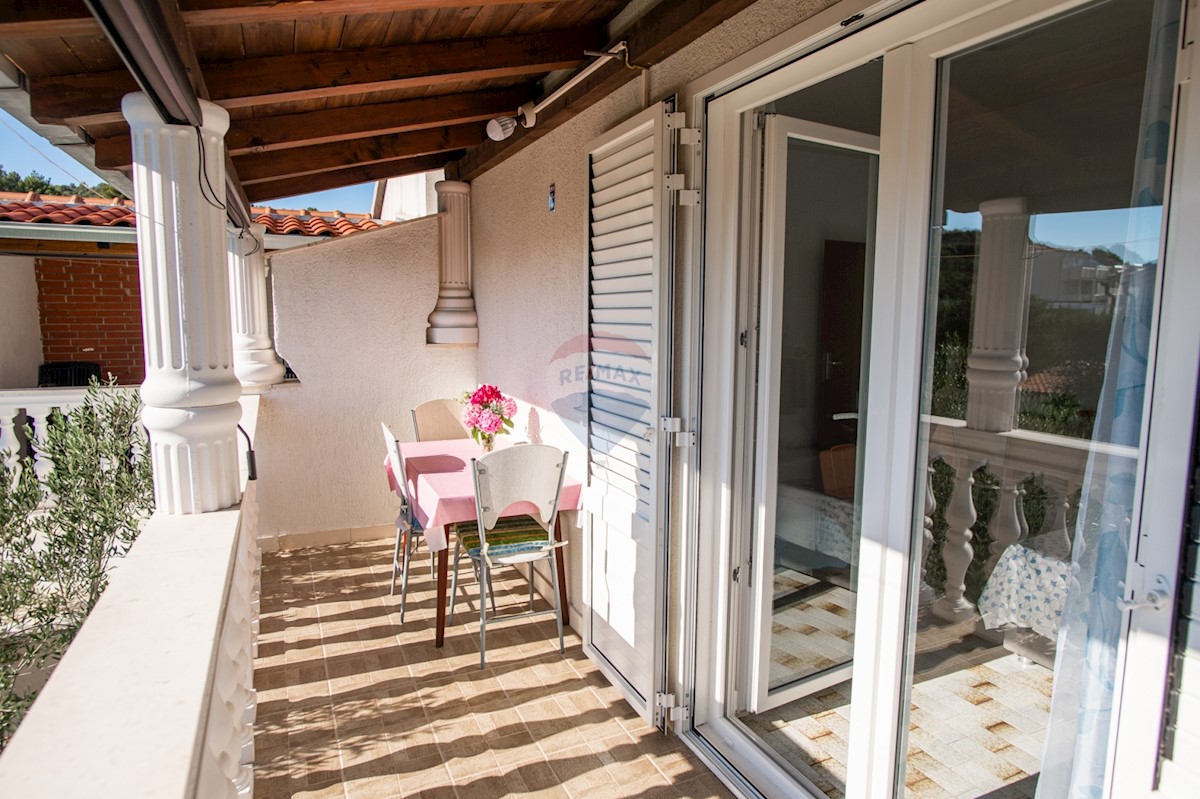 House For sale - ŠIBENSKO-KNINSKA  ROGOZNICA 