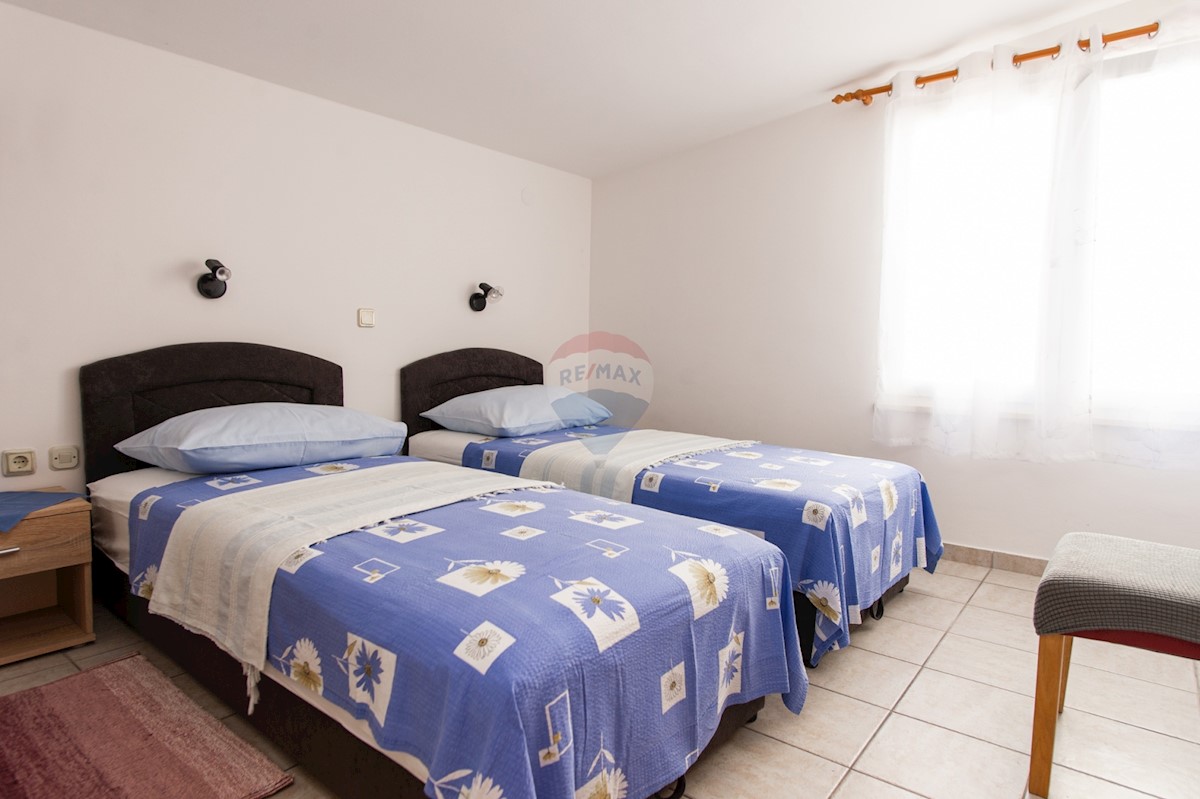 House For sale - ŠIBENSKO-KNINSKA  ROGOZNICA 