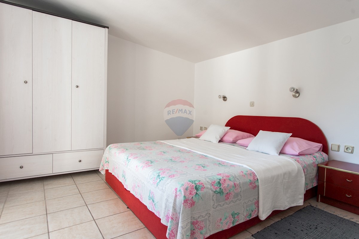 House For sale - ŠIBENSKO-KNINSKA  ROGOZNICA 