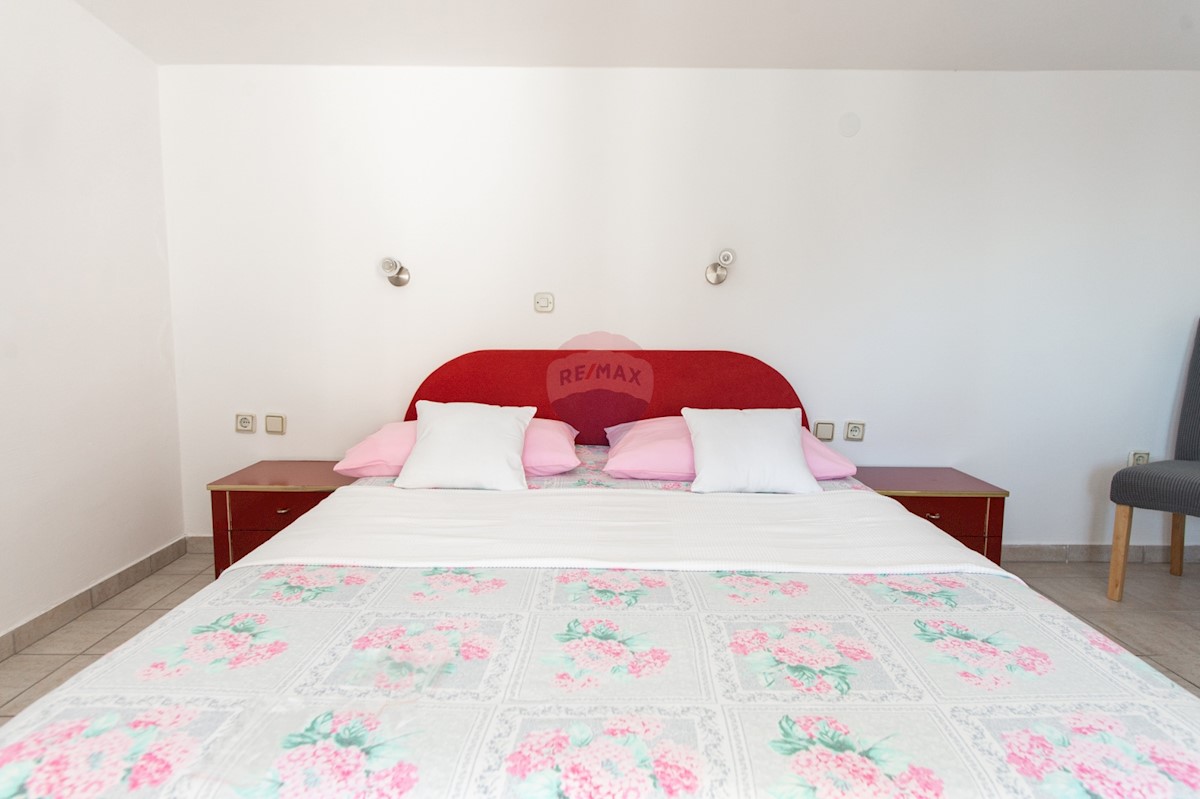 House For sale - ŠIBENSKO-KNINSKA  ROGOZNICA 