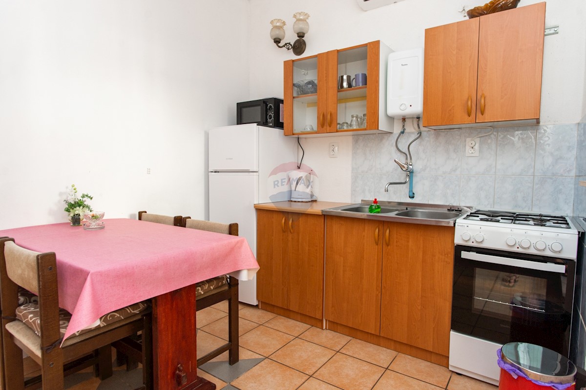 House For sale - ŠIBENSKO-KNINSKA  ROGOZNICA 