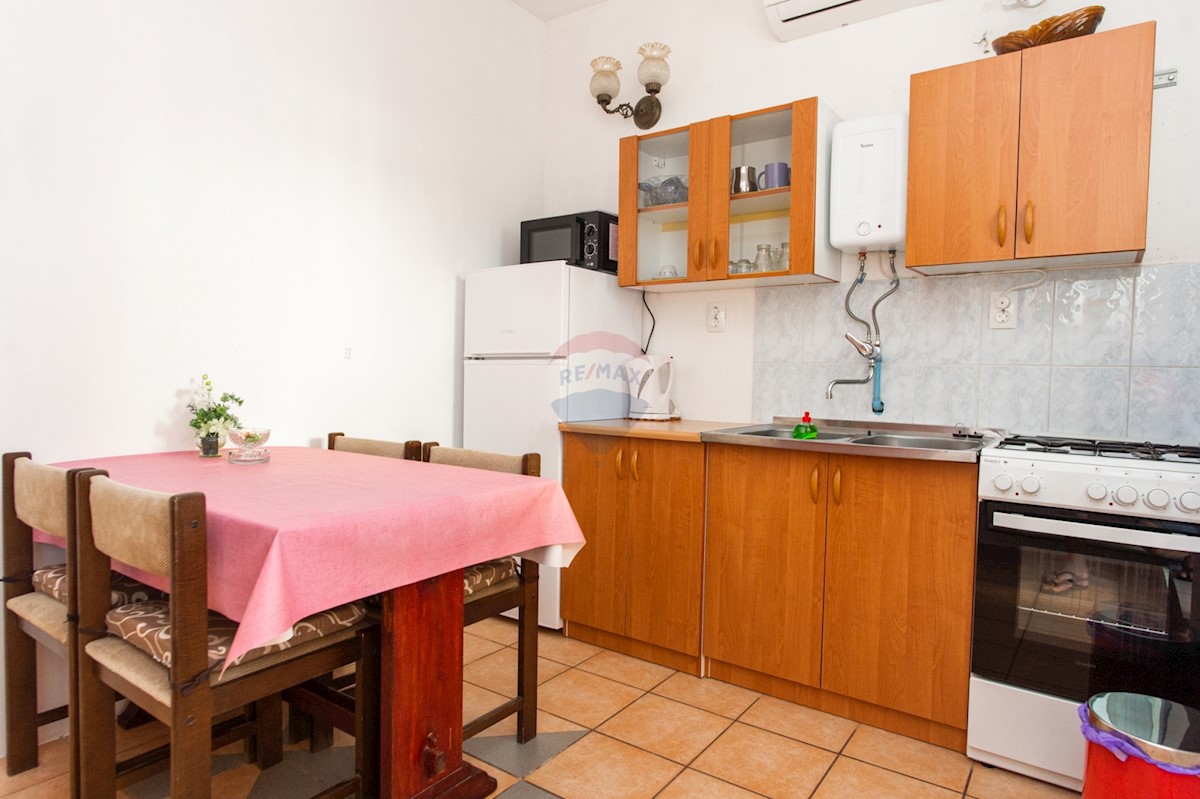 House For sale - ŠIBENSKO-KNINSKA  ROGOZNICA 