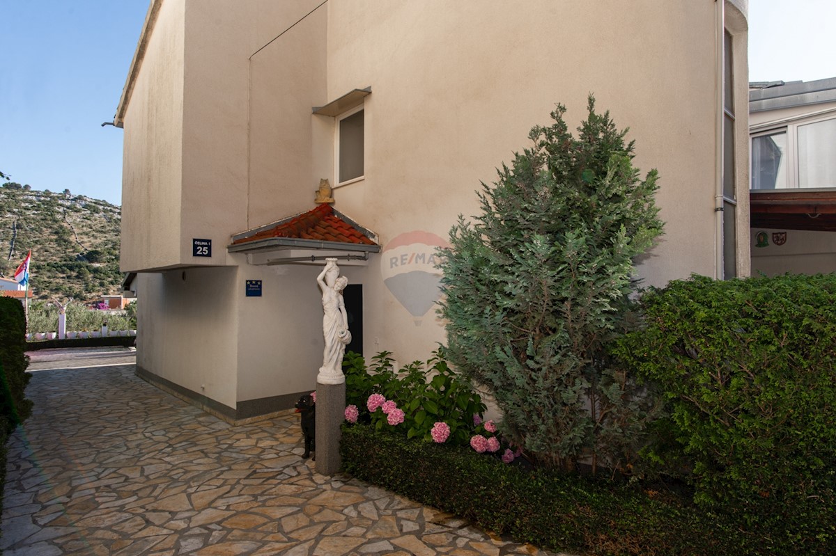 House For sale - ŠIBENSKO-KNINSKA  ROGOZNICA 