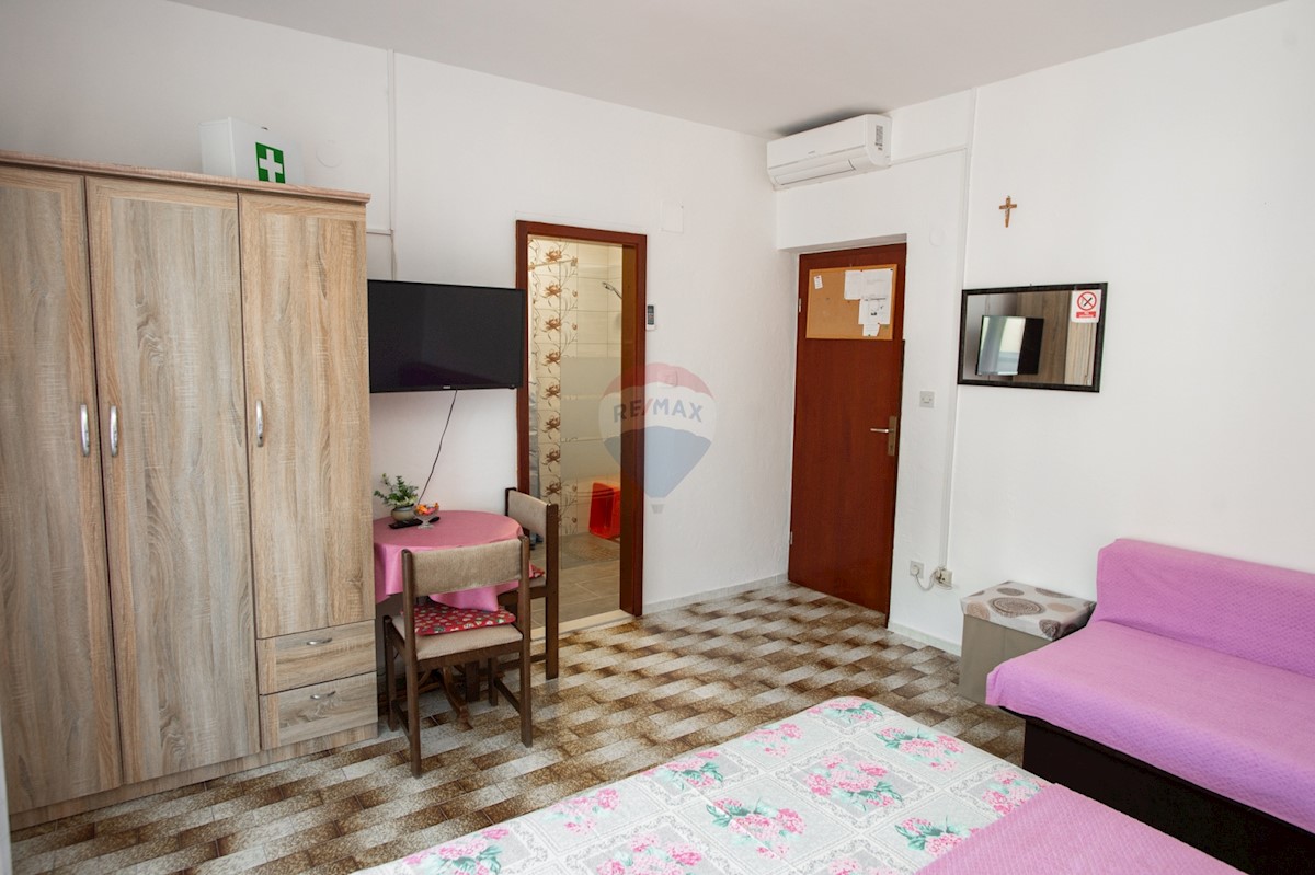 House For sale - ŠIBENSKO-KNINSKA  ROGOZNICA 