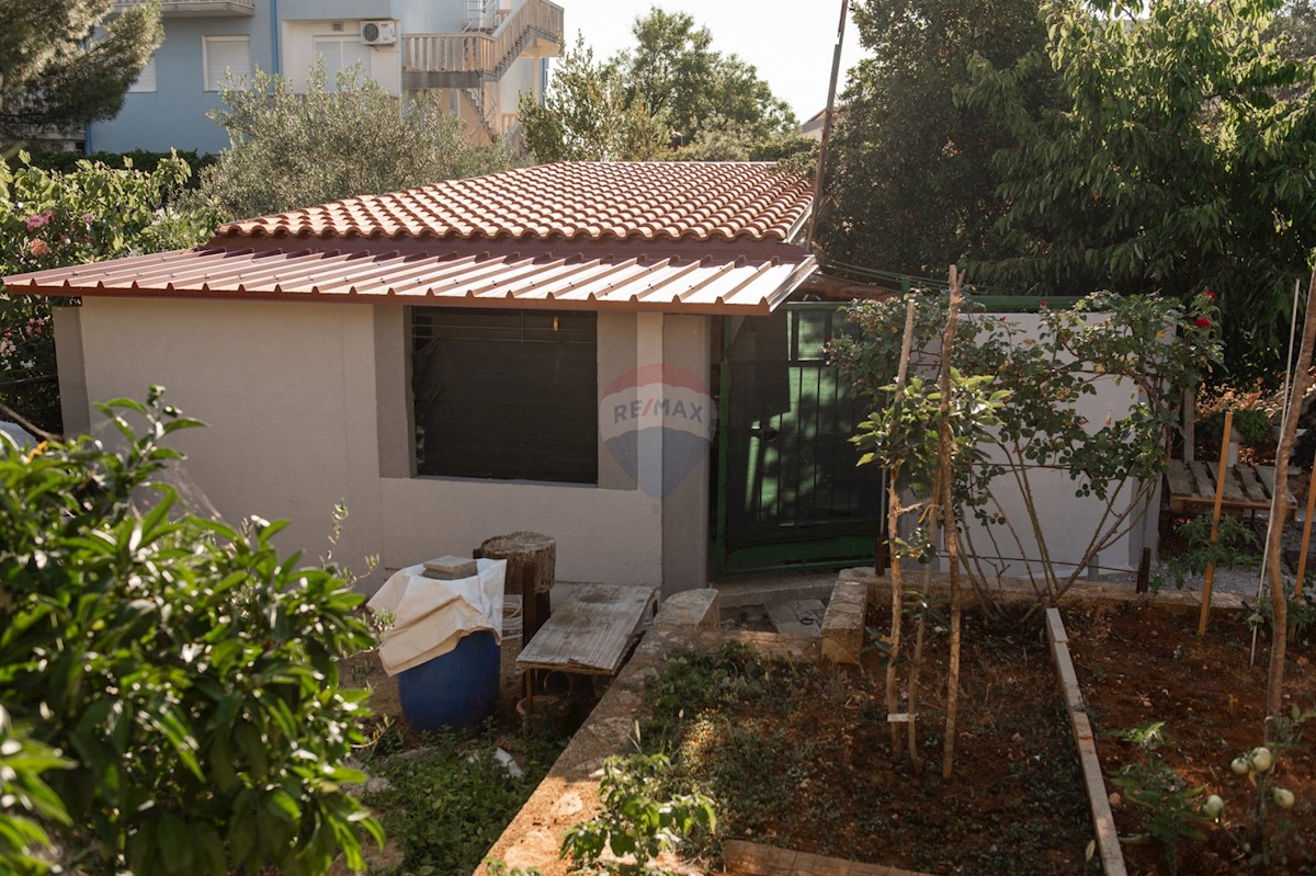 House For sale - ŠIBENSKO-KNINSKA  ROGOZNICA 