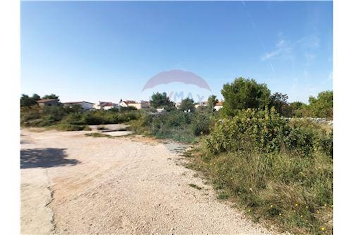 Land For sale - ŠIBENSKO-KNINSKA  VODICE 