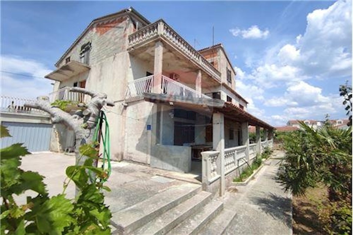 House For sale - ŠIBENSKO-KNINSKA  TRIBUNJ 