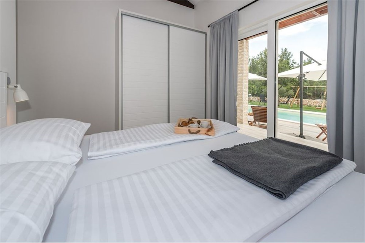 Haus Zu verkaufen - ŠIBENSKO-KNINSKA  ŠIBENIK 