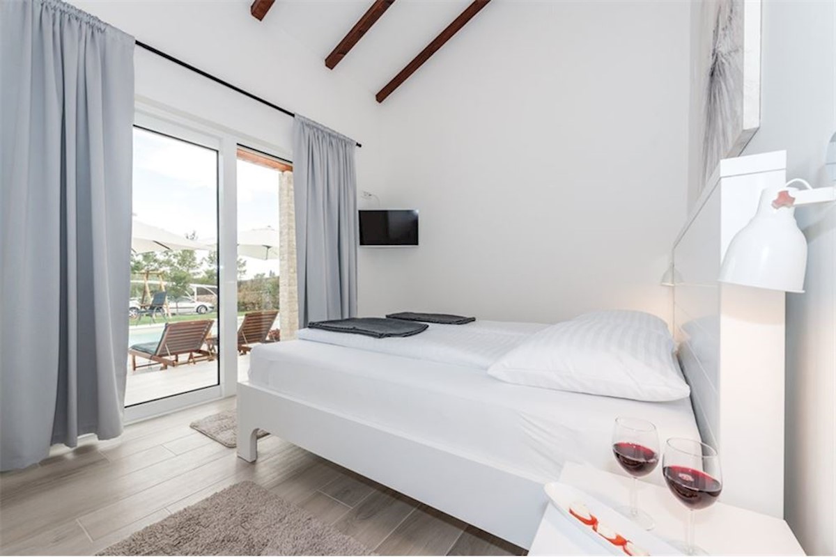 Haus Zu verkaufen - ŠIBENSKO-KNINSKA  ŠIBENIK 