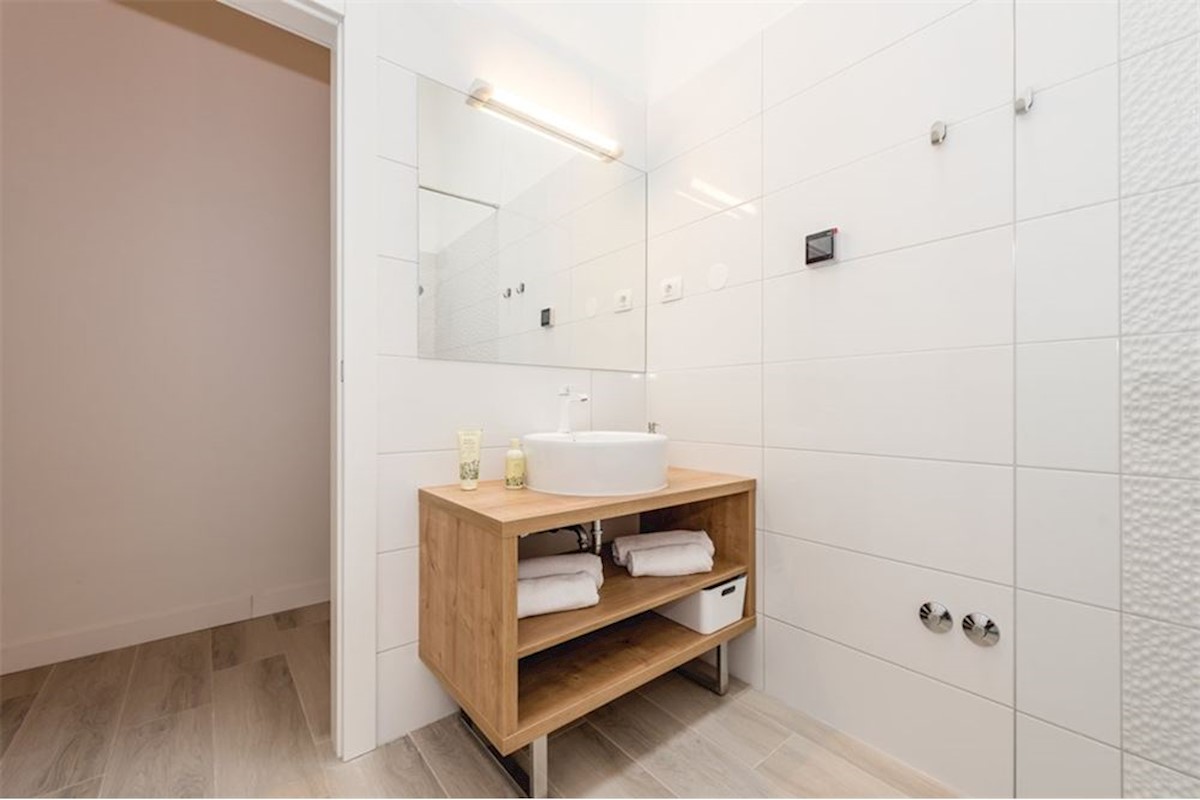 Haus Zu verkaufen - ŠIBENSKO-KNINSKA  ŠIBENIK 