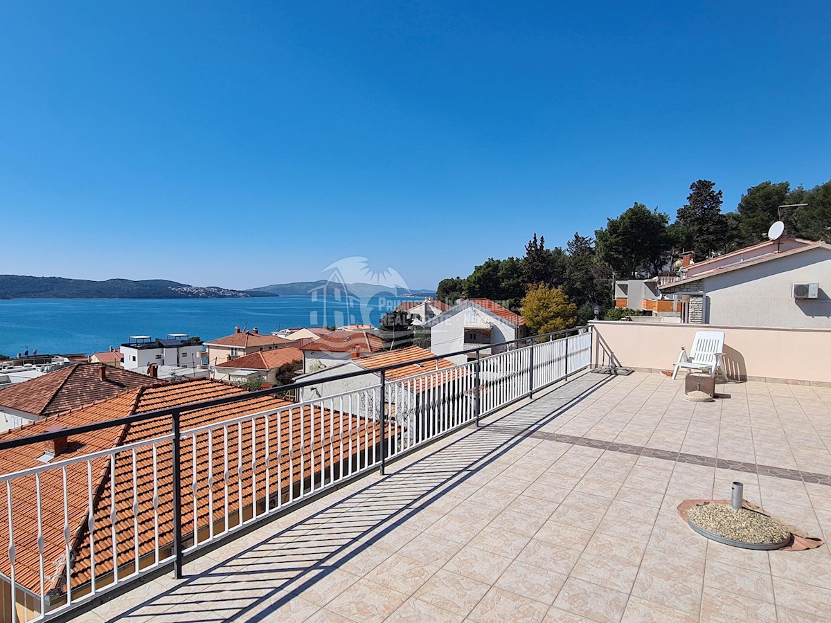 House For sale - SPLITSKO-DALMATINSKA  TROGIR 