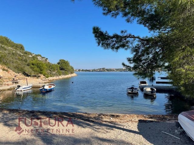 Pozemok na predaj 3963 m² – Grohote