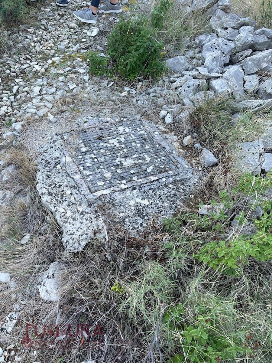 Terreno In vendita - SPLITSKO-DALMATINSKA  ŠOLTA 