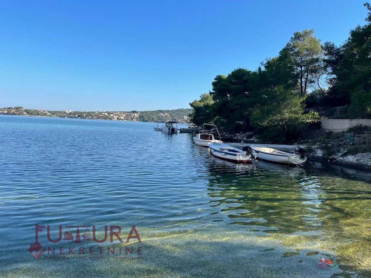 Terreno In vendita - SPLITSKO-DALMATINSKA  ŠOLTA 