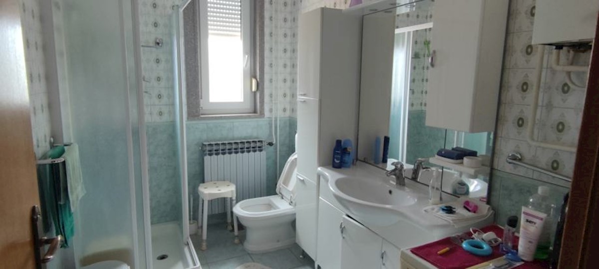 Hiša Na predaj - ISTARSKA  PULA 