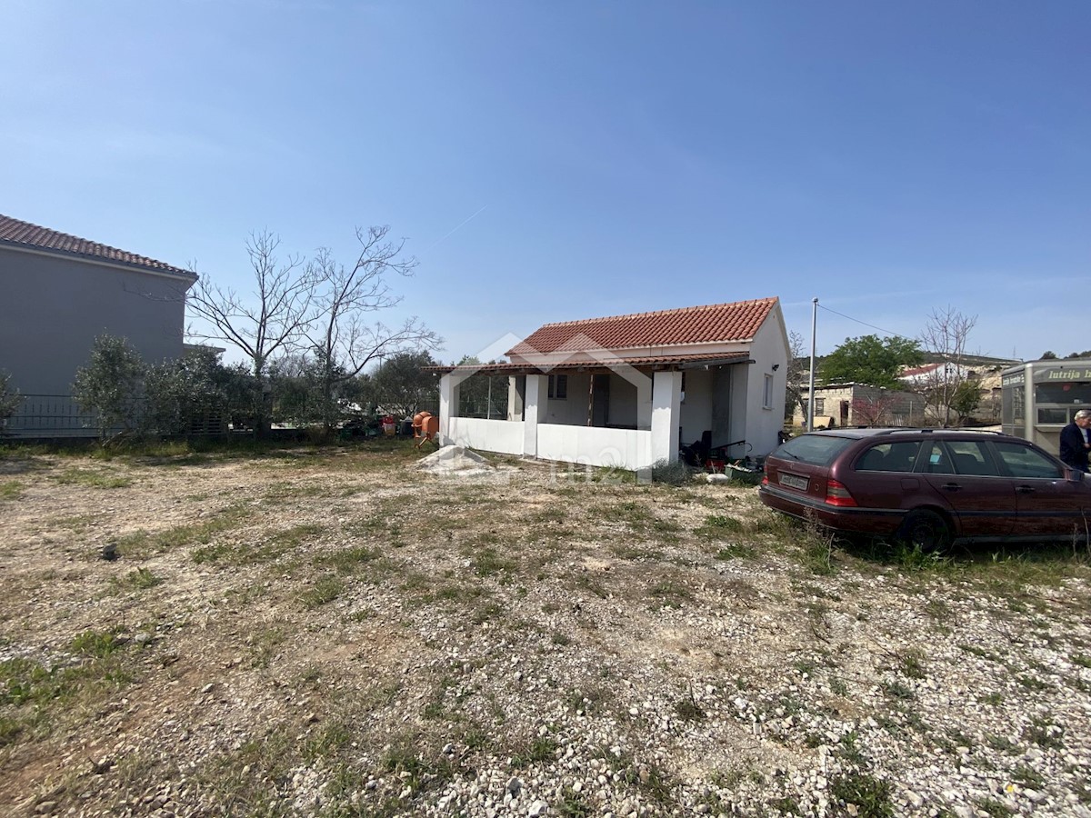 Land For sale - SPLITSKO-DALMATINSKA  TROGIR 