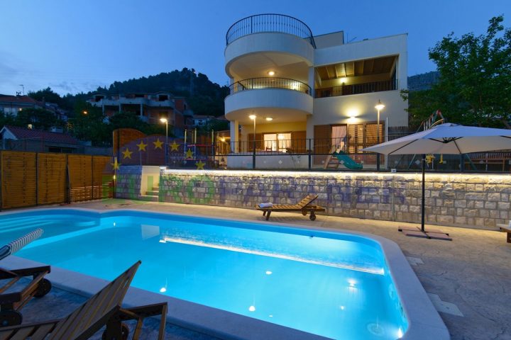Kuća na prodaju 301 m² – Split