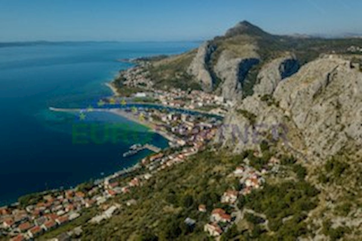 Dom Na predaj - SPLITSKO-DALMATINSKA  OMIŠ 