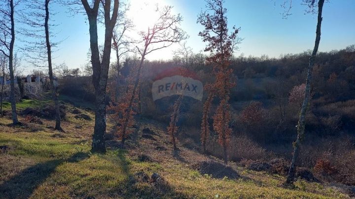 Zemljište na prodaju 8412 m² – Mrgani