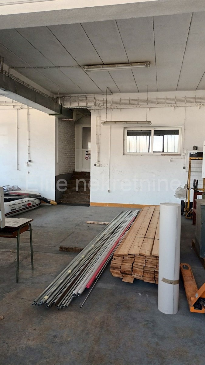 Business premises For sale - PRIMORSKO-GORANSKA  MATULJI 