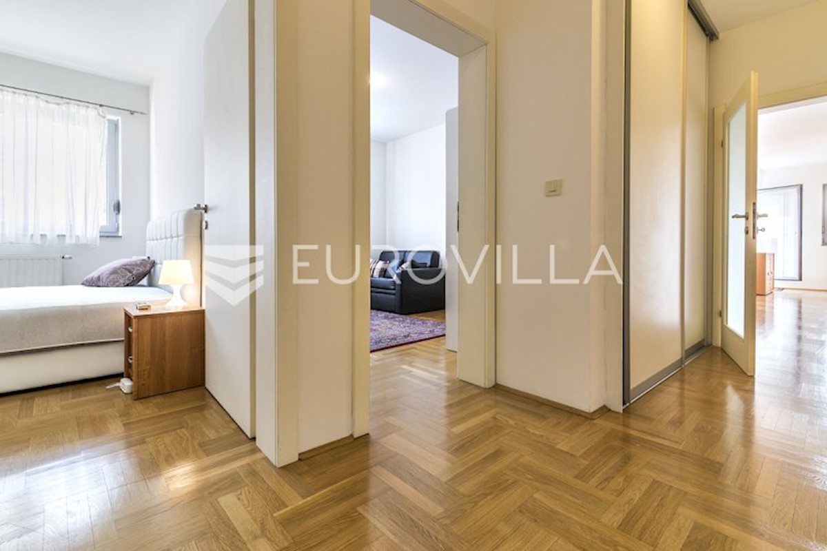 Appartement À louer - GRAD ZAGREB  ZAGREB 