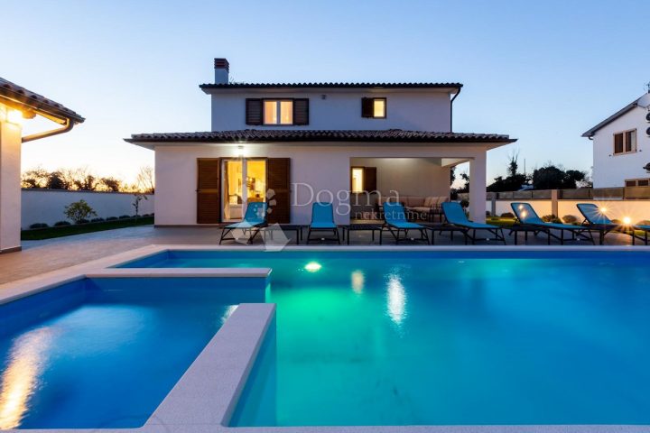 Casa in vendita 340 m² – Šišan