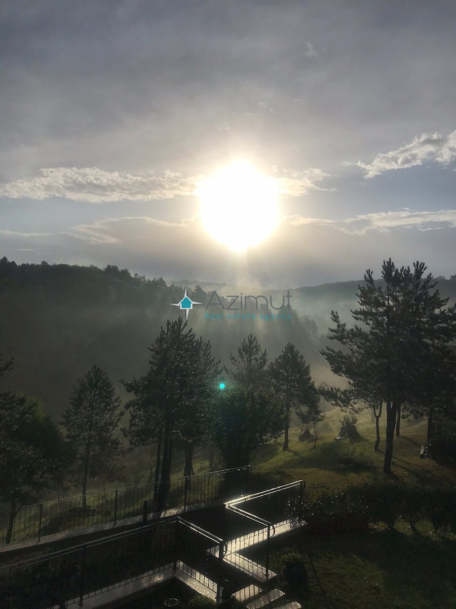 Komerčné Na predaj - ISTARSKA  MOTOVUN 