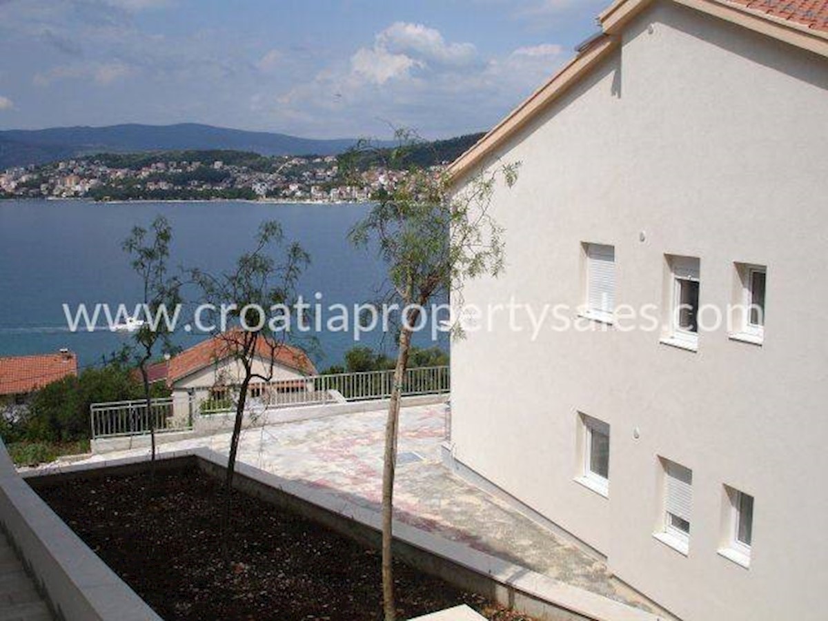 House For sale - SPLITSKO-DALMATINSKA  TROGIR 