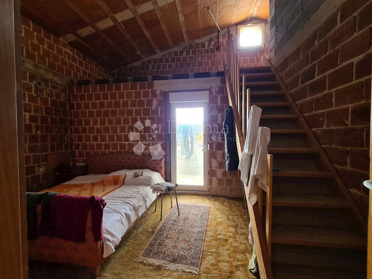 Dom Na sprzedaż - ISTARSKA  SVETVINČENAT 