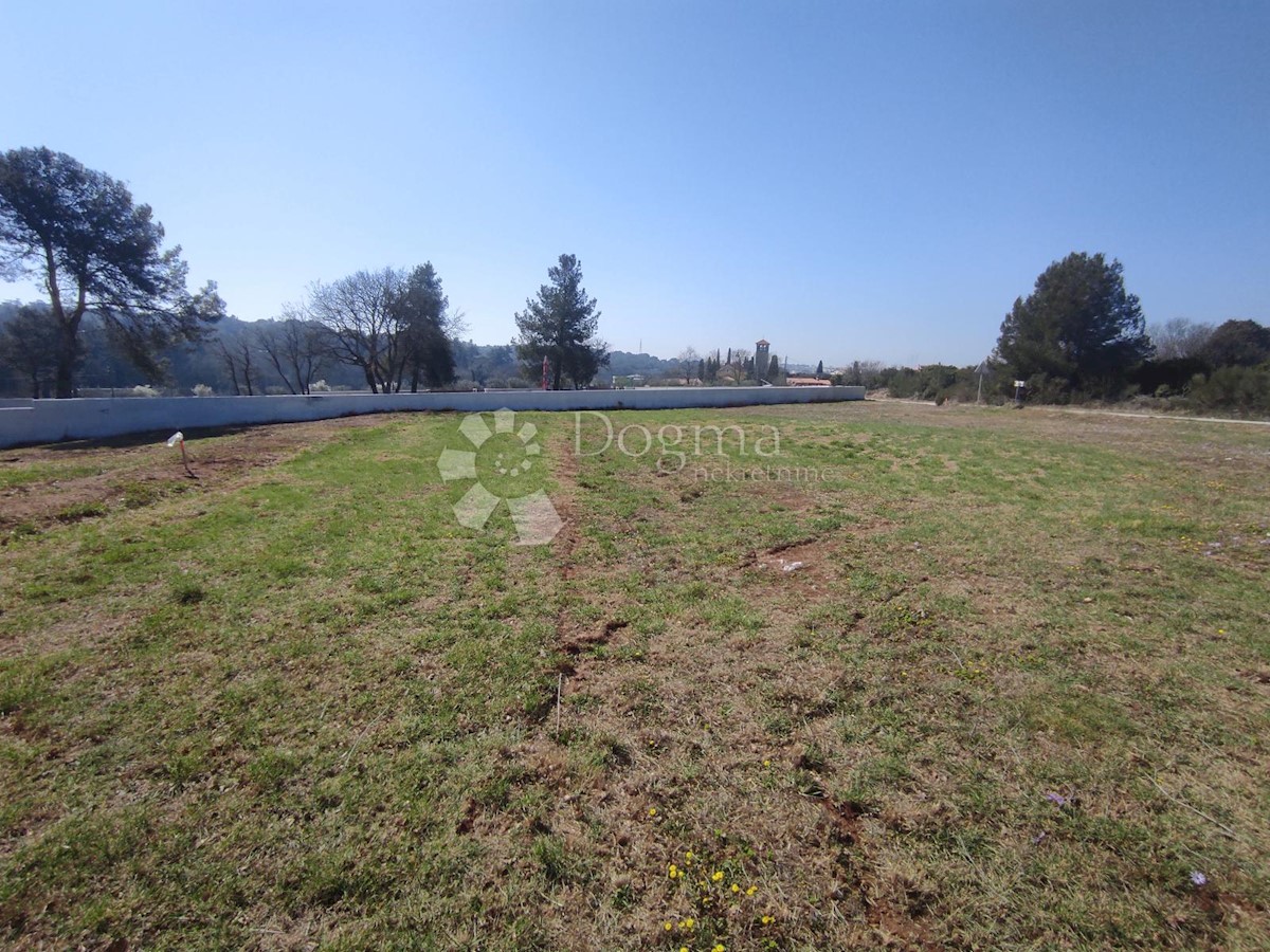 Land For sale - ISTARSKA  PULA 