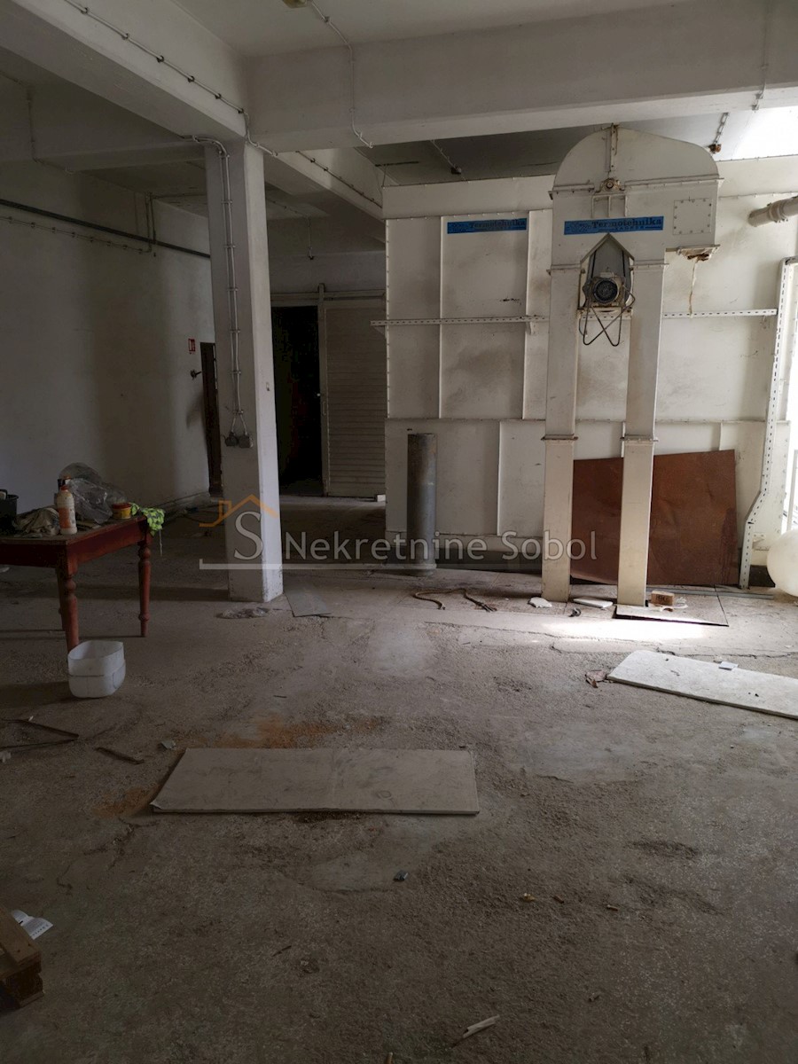 Business premises For rent - PRIMORSKO-GORANSKA MALI LOŠINJ