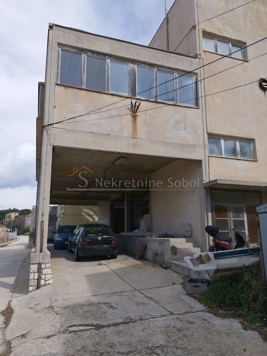 Business premises For rent - PRIMORSKO-GORANSKA MALI LOŠINJ