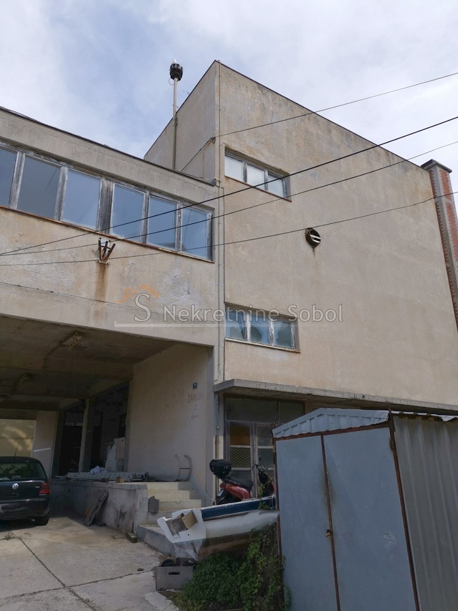 Business premises For rent - PRIMORSKO-GORANSKA MALI LOŠINJ