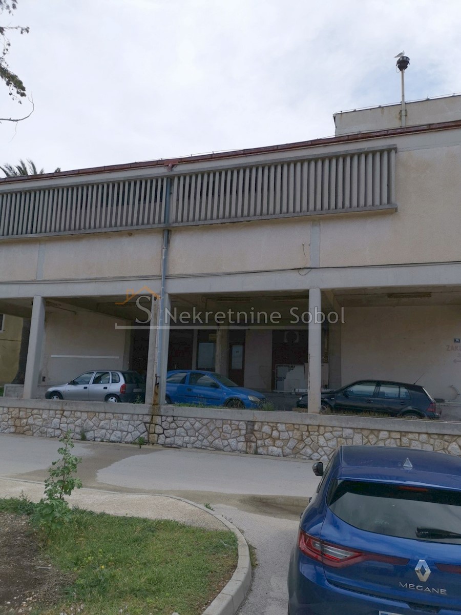 Business premises For rent - PRIMORSKO-GORANSKA MALI LOŠINJ