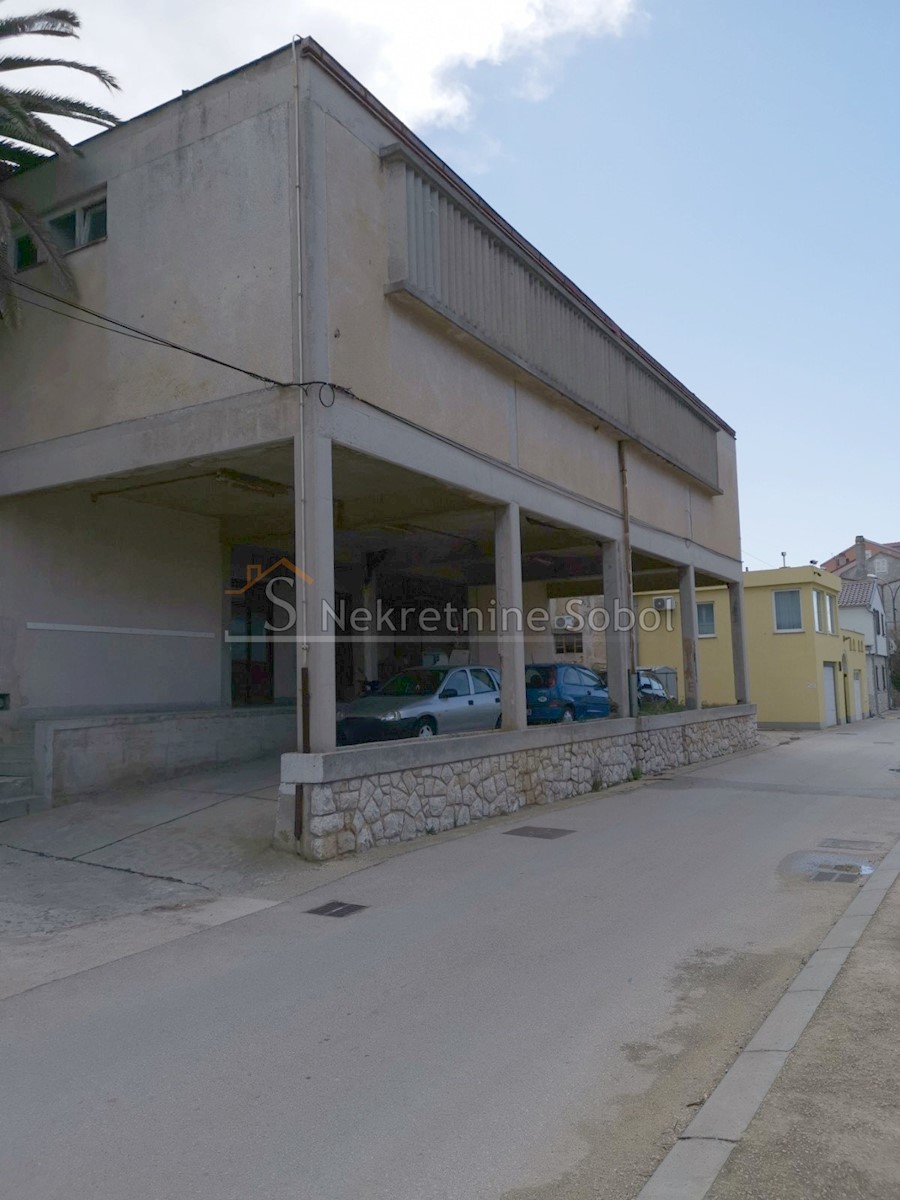 Business premises For rent - PRIMORSKO-GORANSKA MALI LOŠINJ