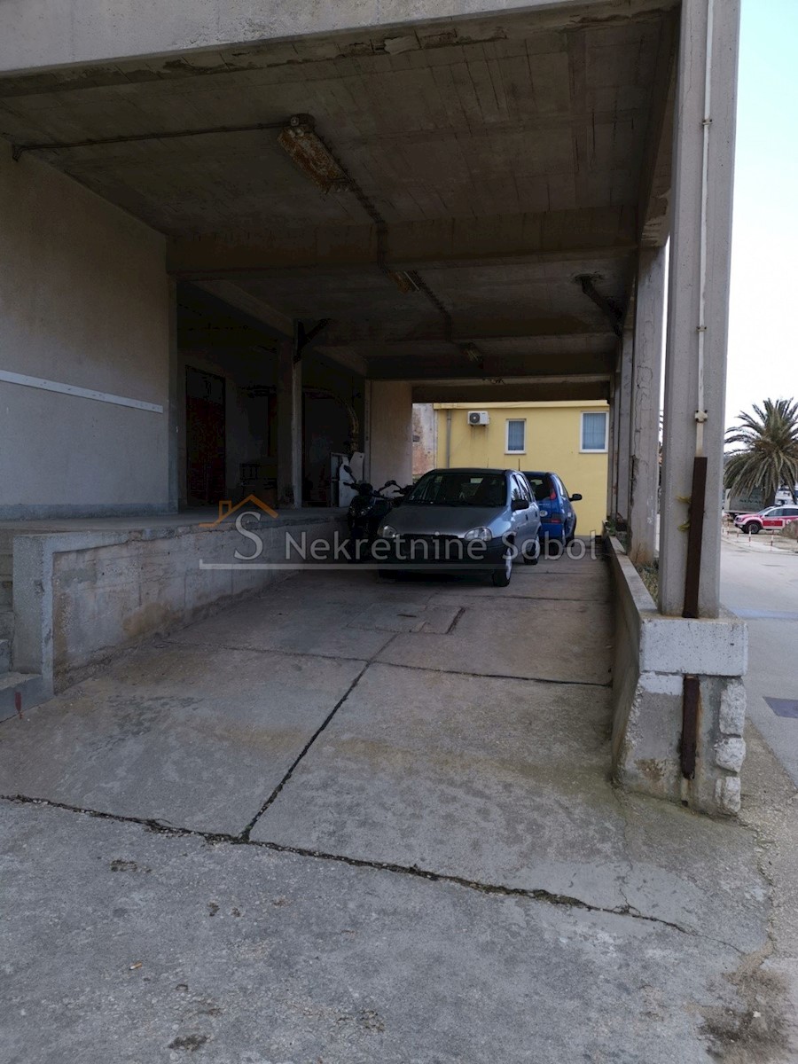 Business premises For rent - PRIMORSKO-GORANSKA MALI LOŠINJ