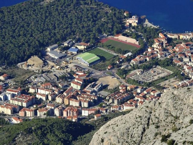 Pozemok na predaj 2500 m² – Makarska