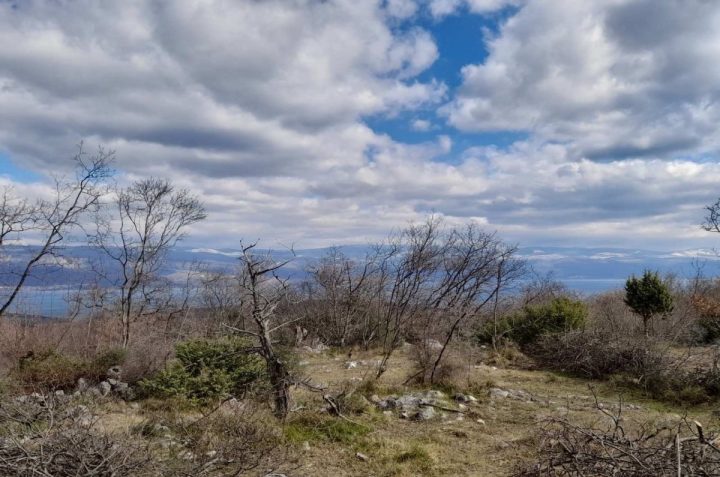 Działka na sprzedaż 4250 m² – Vrbnik